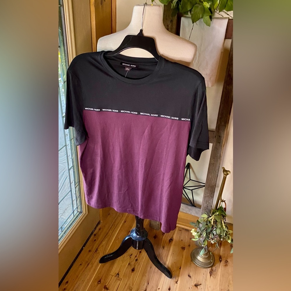 💥Michael Kors Ribbon Logo Short Sleeve Tee💥 NWOT